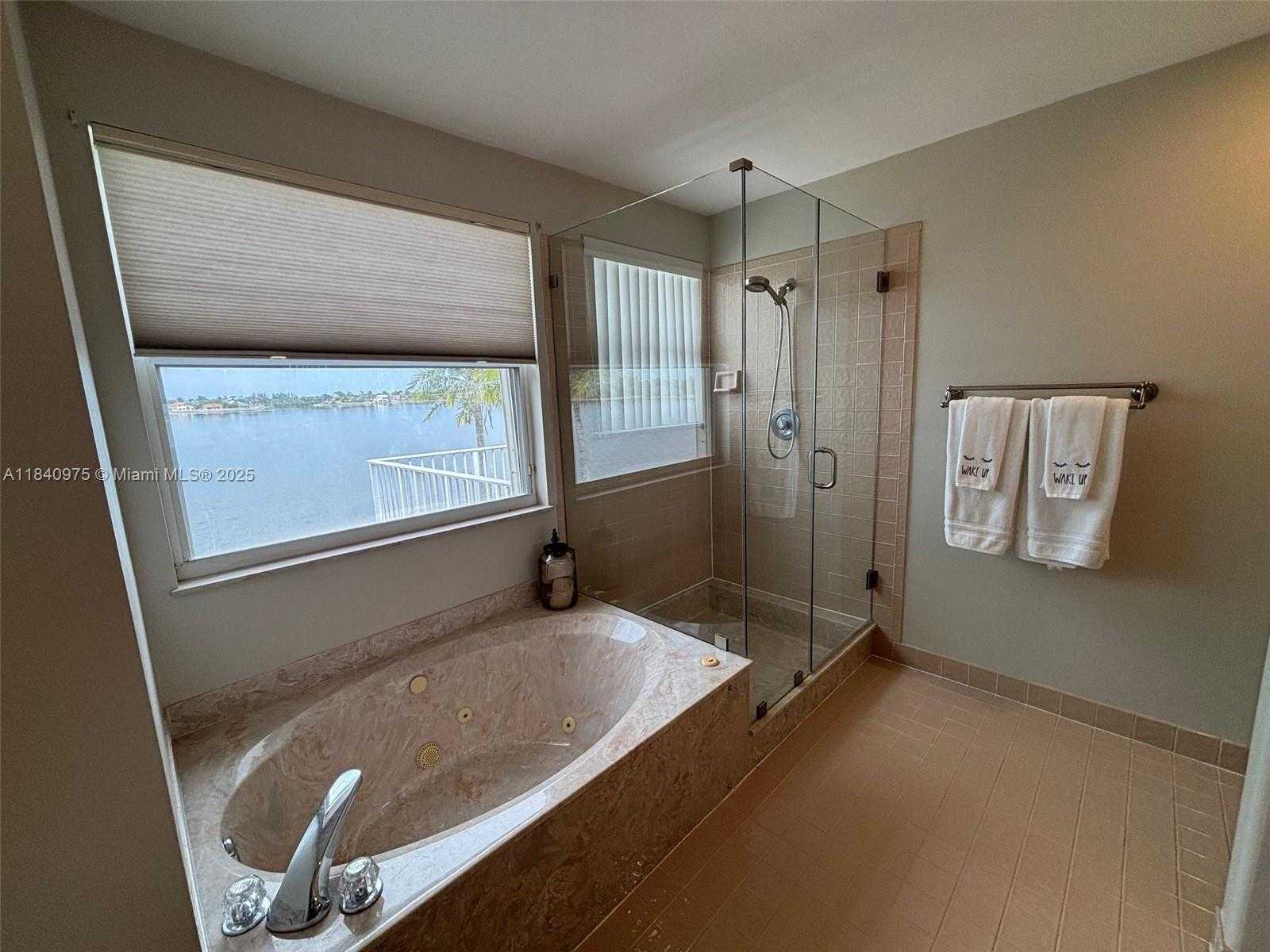 Small Image of 18265 NORTH WEST 12TH ST, Pembroke Pines Number 2