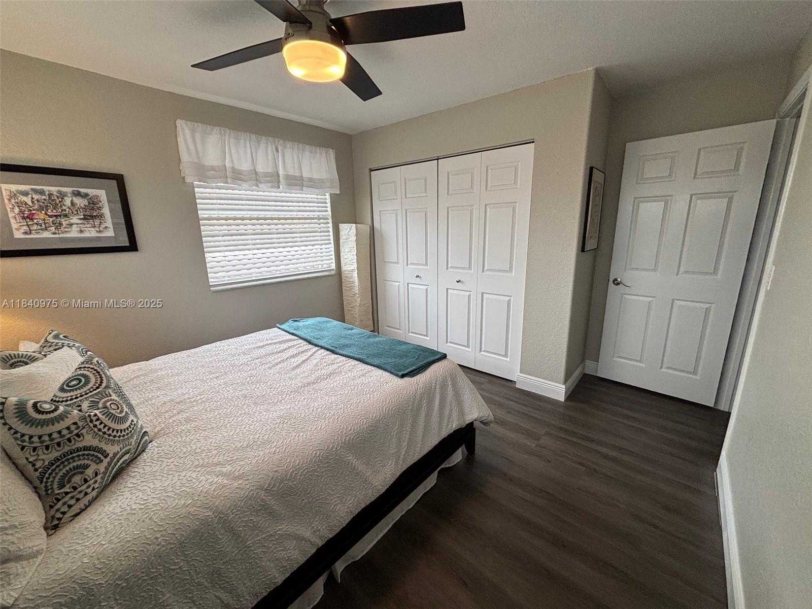 Small Image of 18265 NORTH WEST 12TH ST, Pembroke Pines Number 3