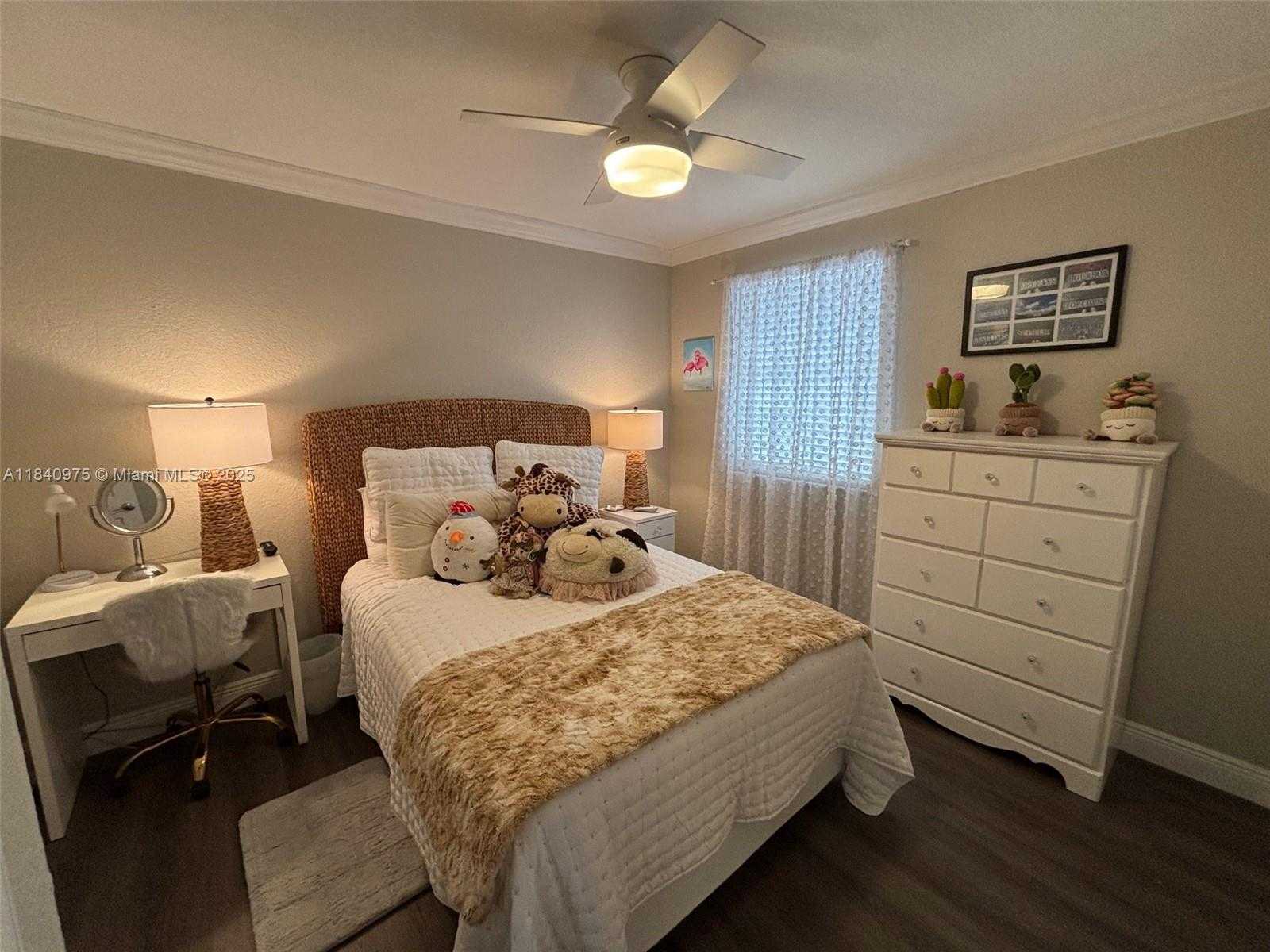 Small Image of 18265 NORTH WEST 12TH ST, Pembroke Pines Number 5