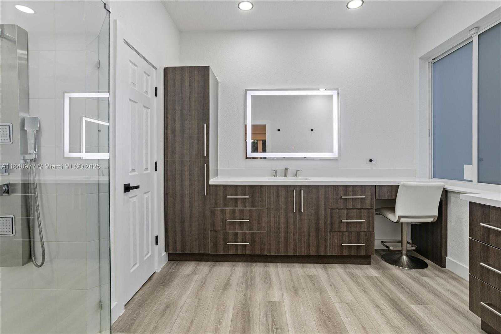 Small Image of 1885 NORTH WEST 139TH TER, Pembroke Pines Number 15