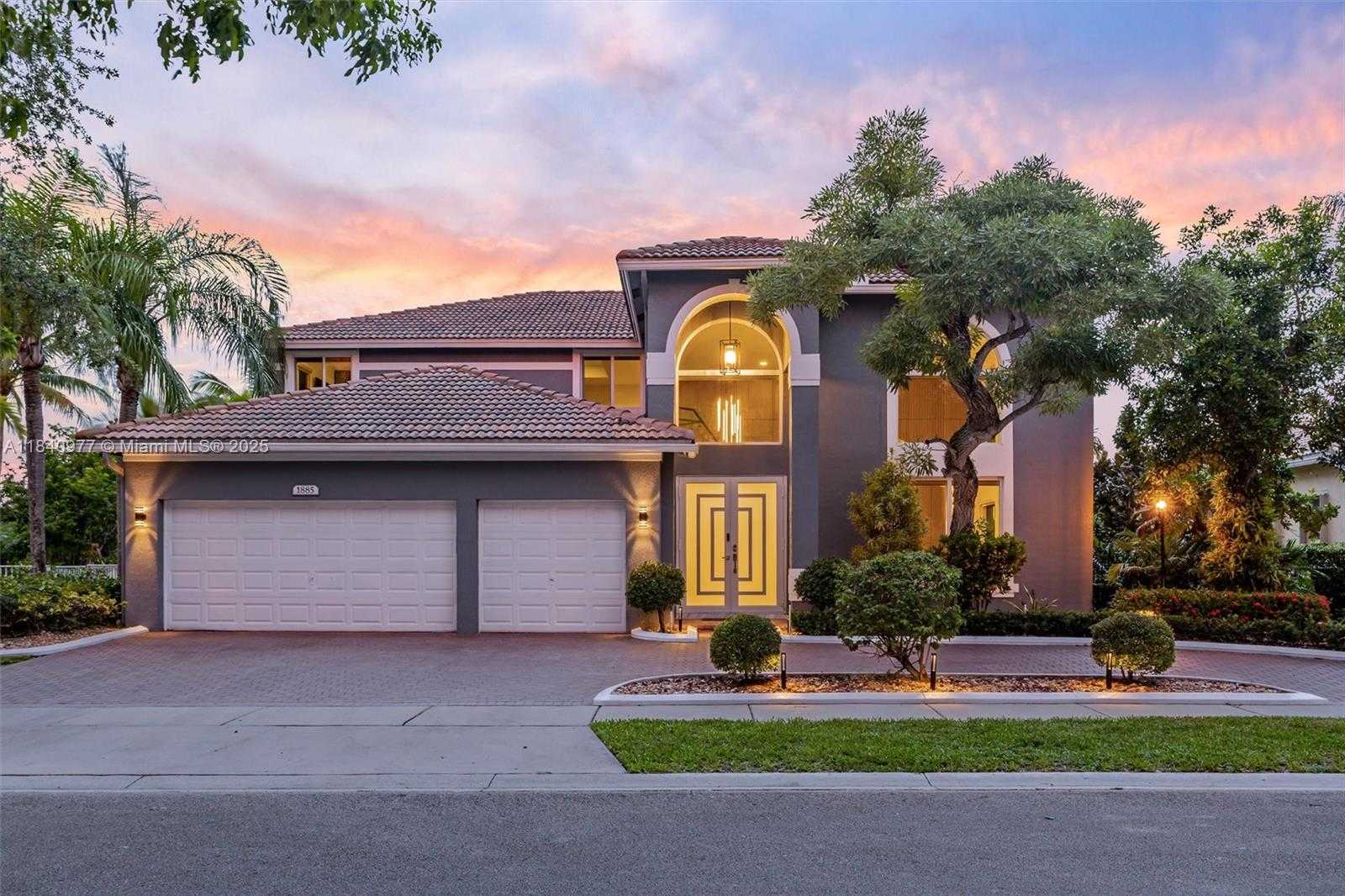 Small Image of 1885 NORTH WEST 139TH TER, Pembroke Pines Number 2