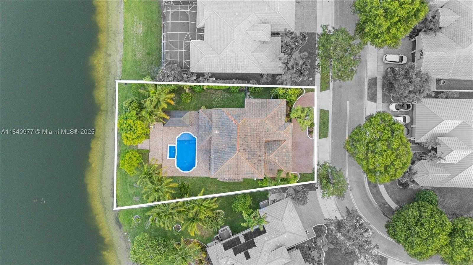 Small Image of 1885 NORTH WEST 139TH TER, Pembroke Pines Number 47