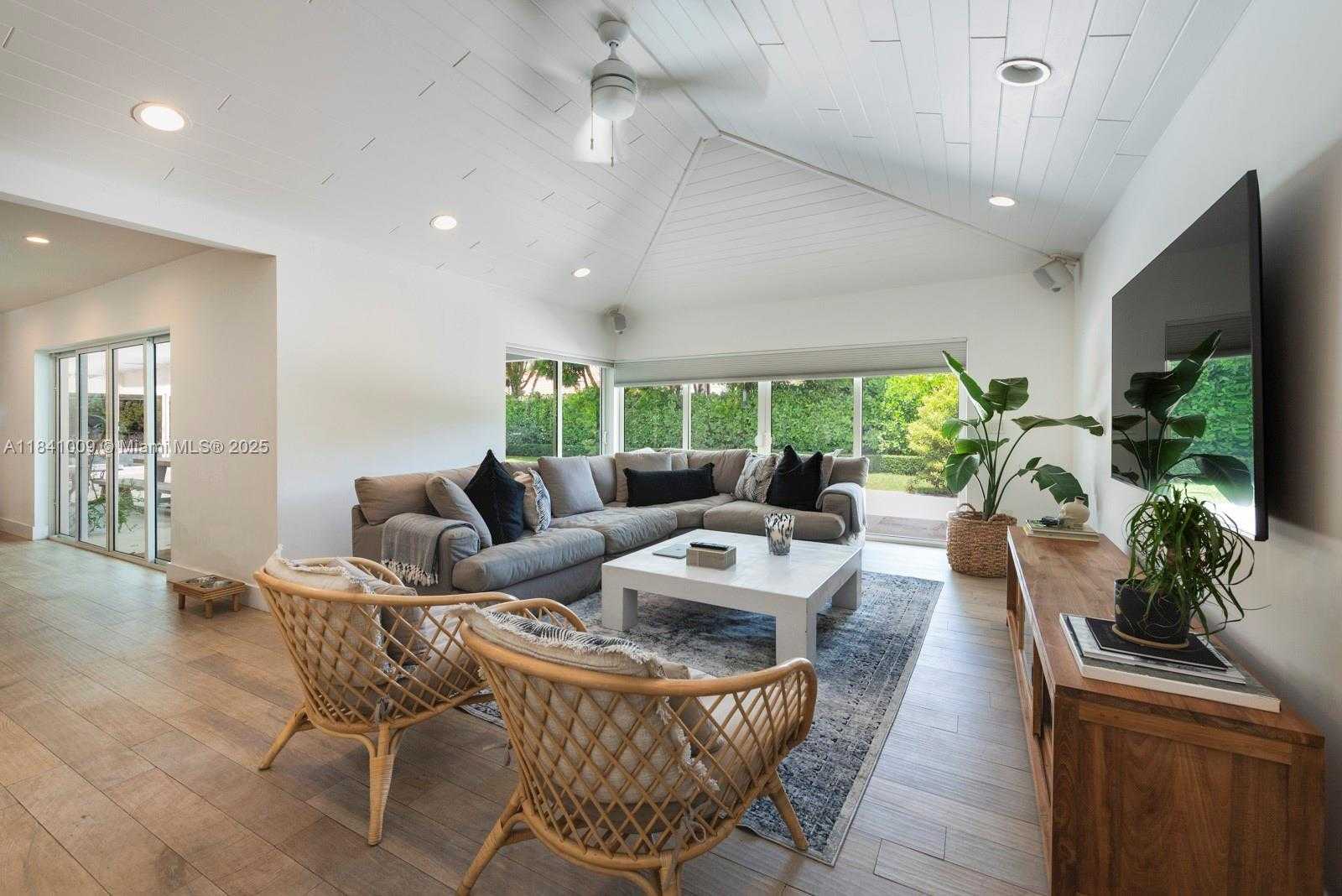 Small Image of 15503 SOUTH WEST 74TH PL, Palmetto Bay Number 11