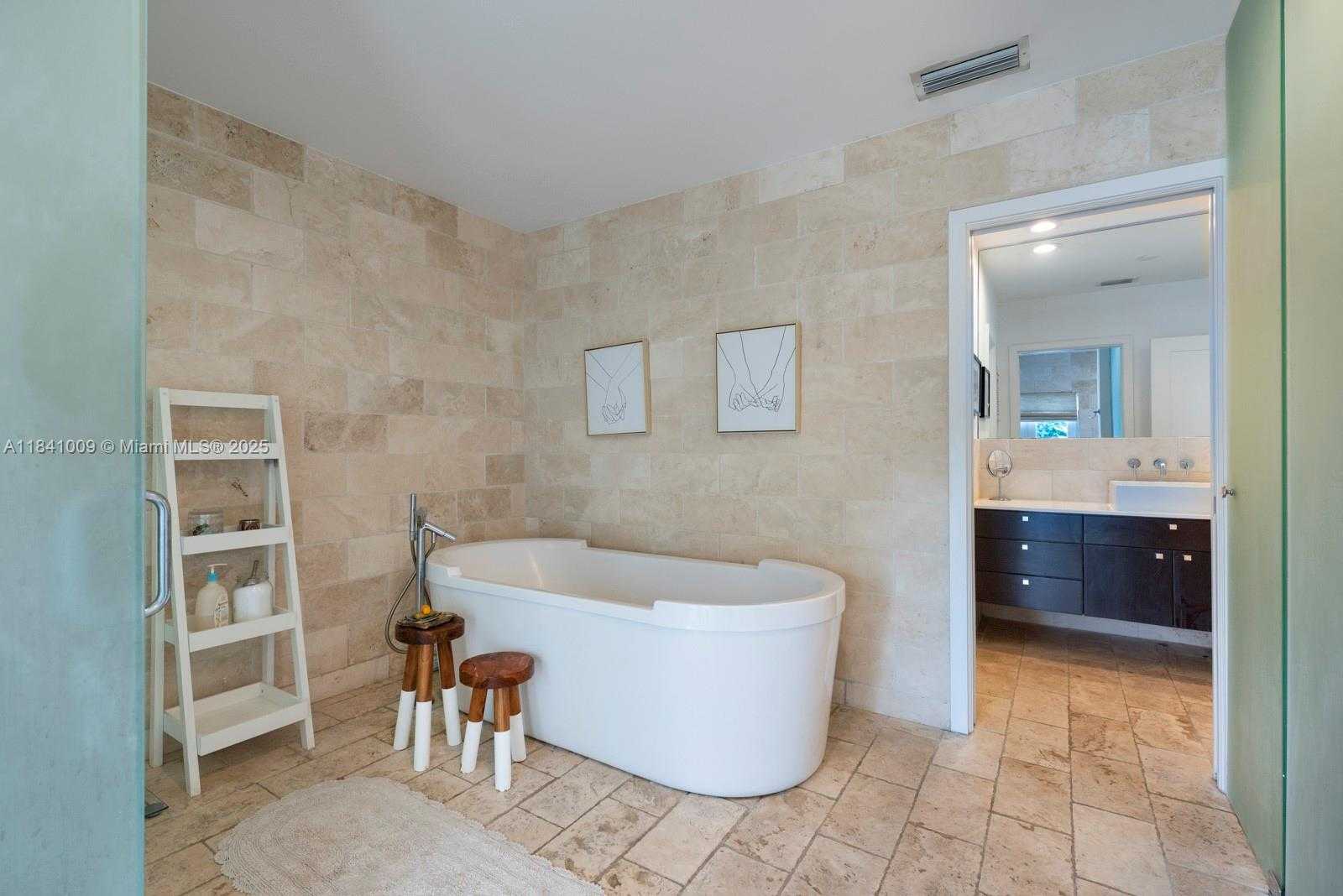 Small Image of 15503 SOUTH WEST 74TH PL, Palmetto Bay Number 15