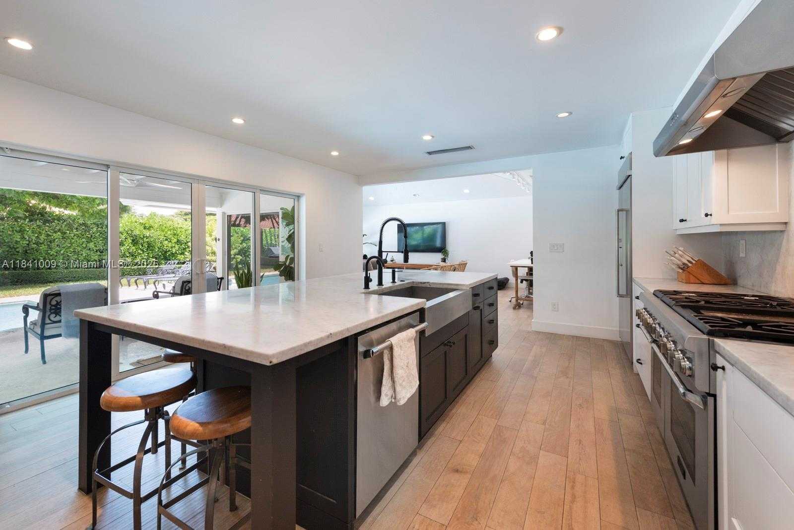 Small Image of 15503 SOUTH WEST 74TH PL, Palmetto Bay Number 9