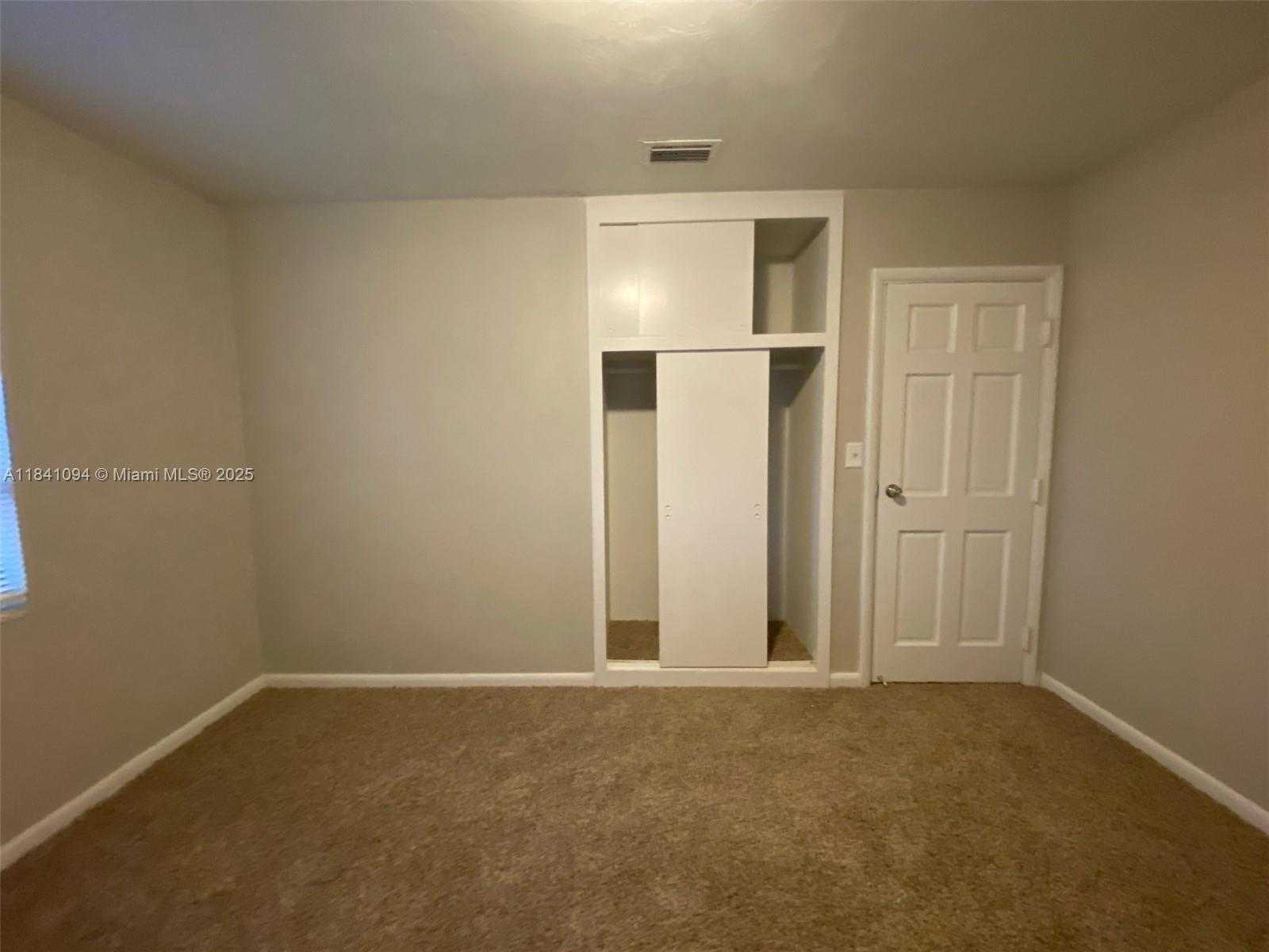 Small Image of 128 SOUTH WEST 7TH TER, Hallandale Beach Number 13