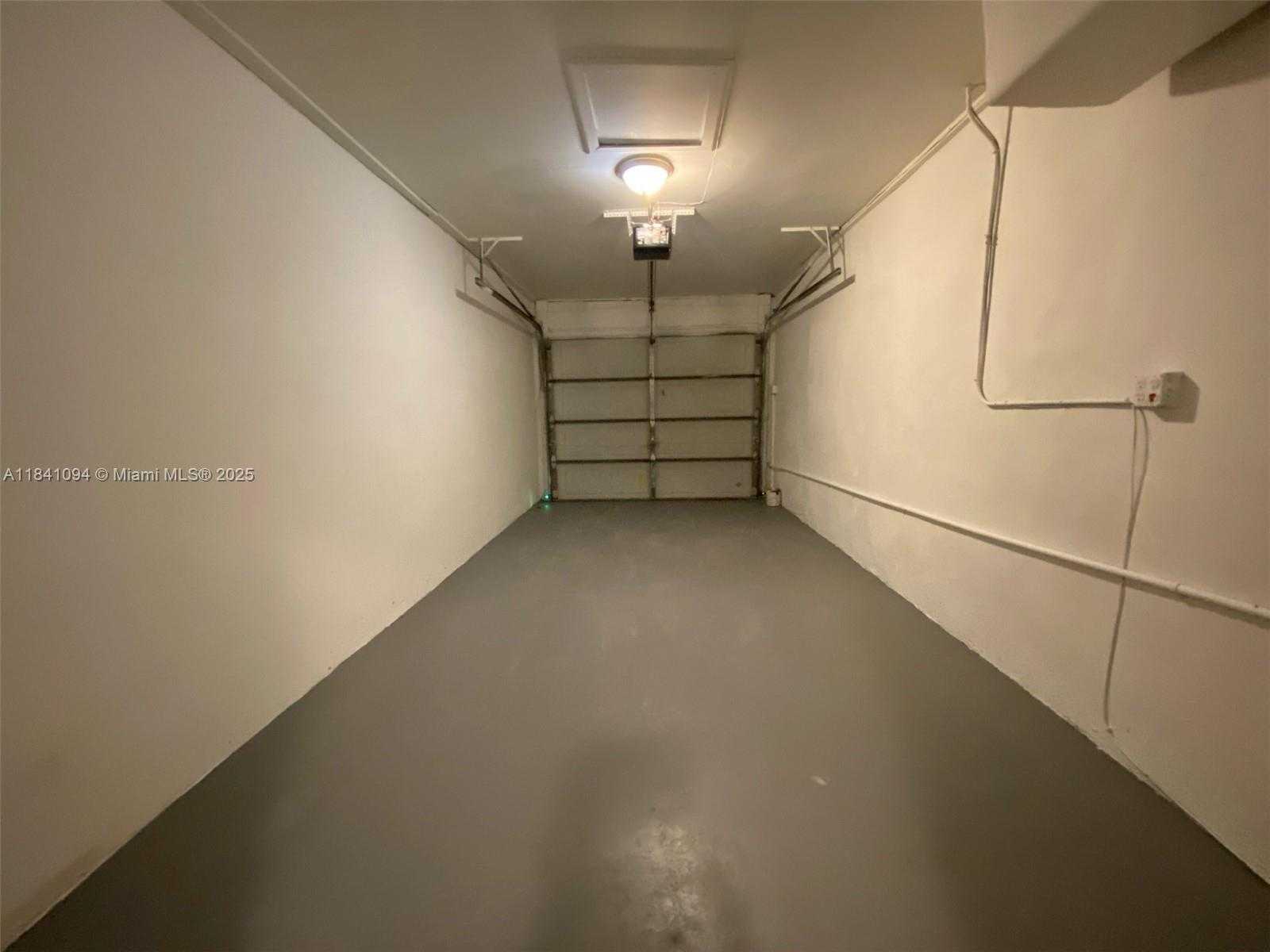 Small Image of 128 SOUTH WEST 7TH TER, Hallandale Beach Number 20