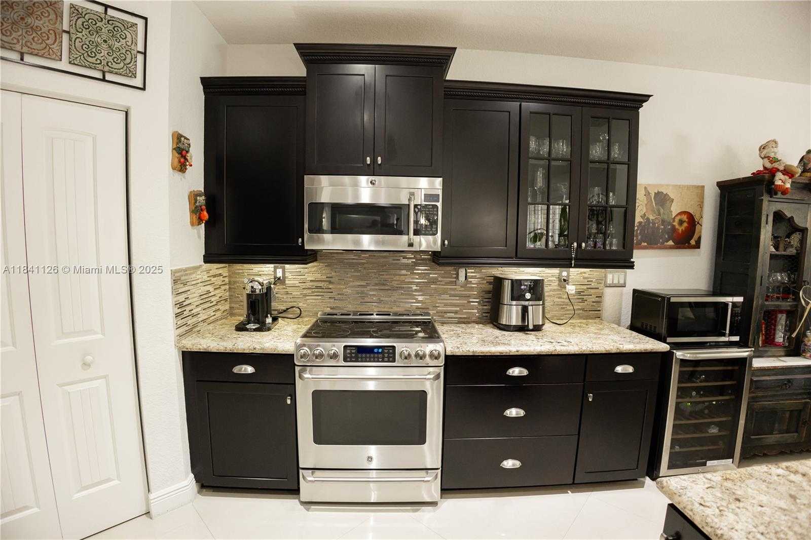 Small Image of 2133 NORTH WEST 14TH PL, Homestead Number 10