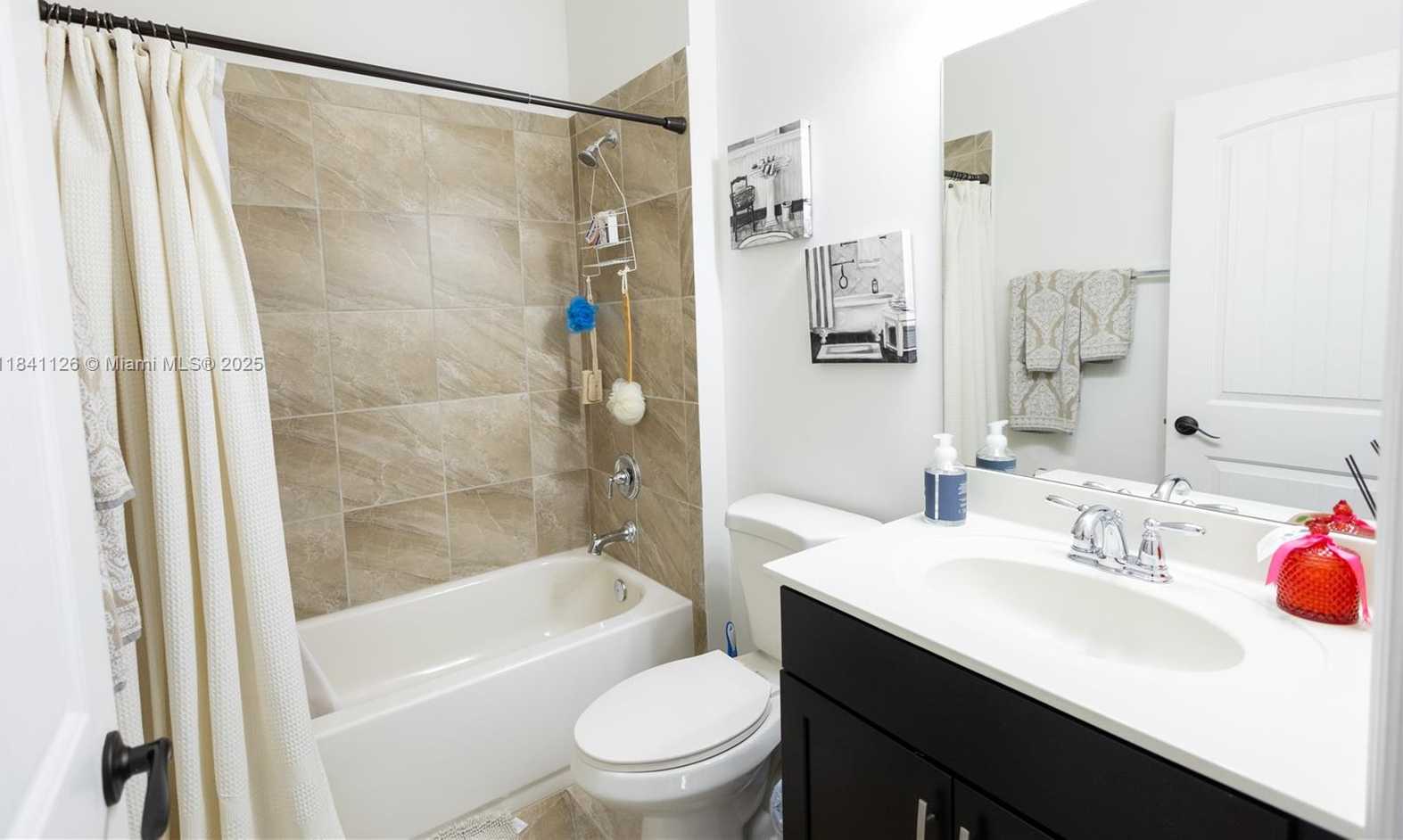Small Image of 2133 NORTH WEST 14TH PL, Homestead Number 15