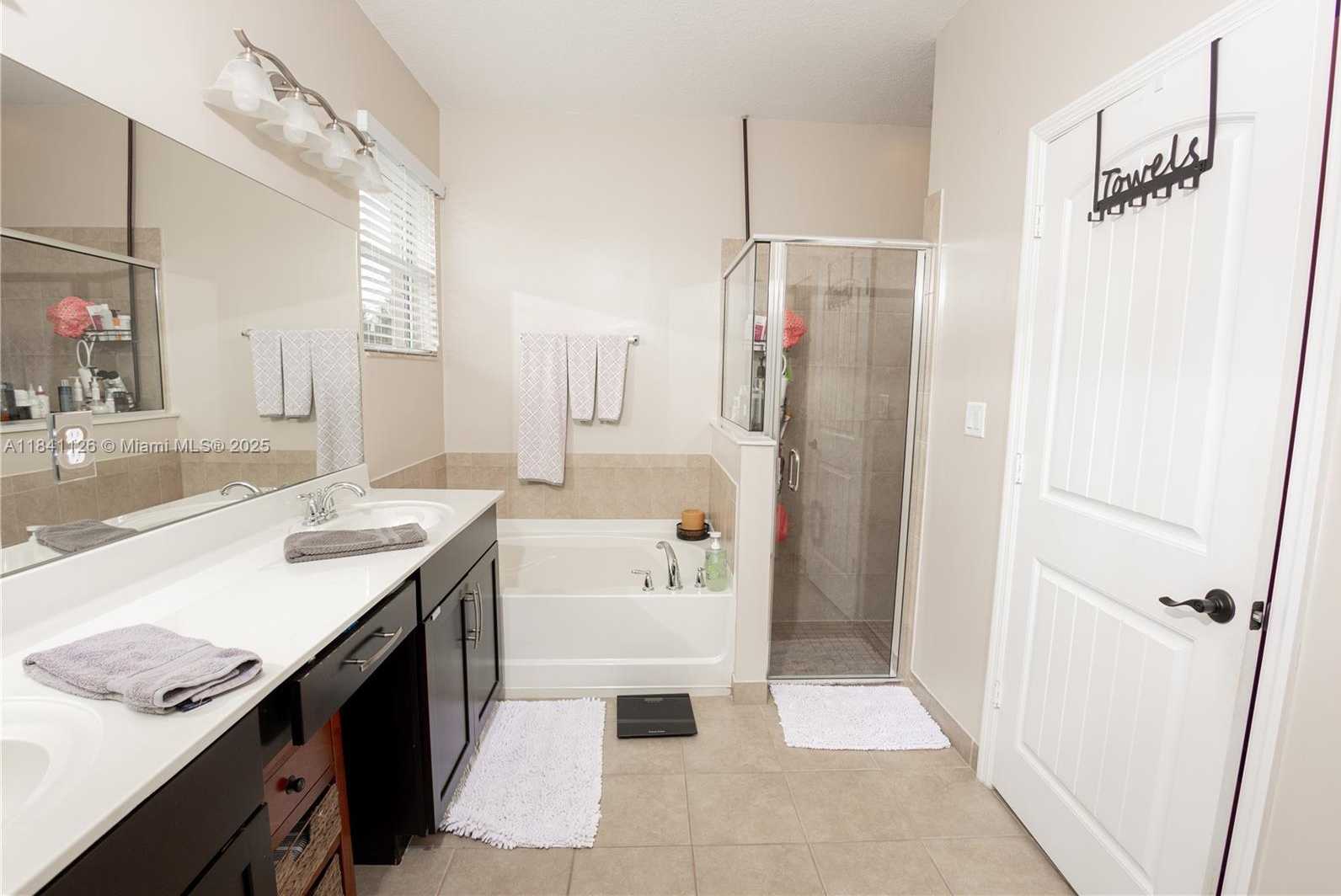 Small Image of 2133 NORTH WEST 14TH PL, Homestead Number 23