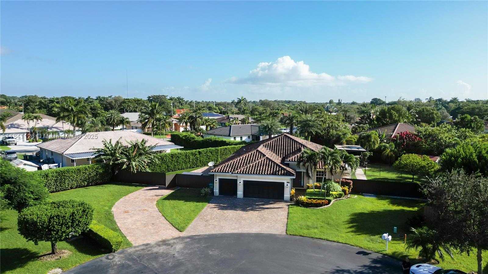 Small Image of 2133 NORTH WEST 14TH PL, Homestead Number 26