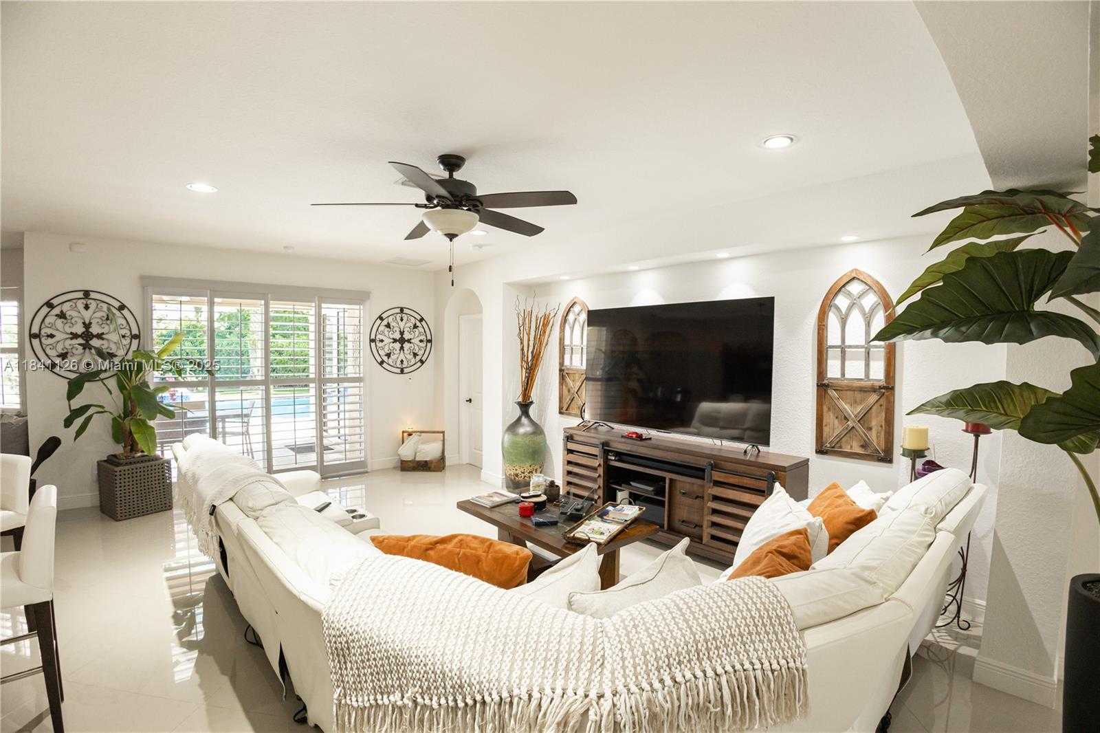 Small Image of 2133 NORTH WEST 14TH PL, Homestead Number 38