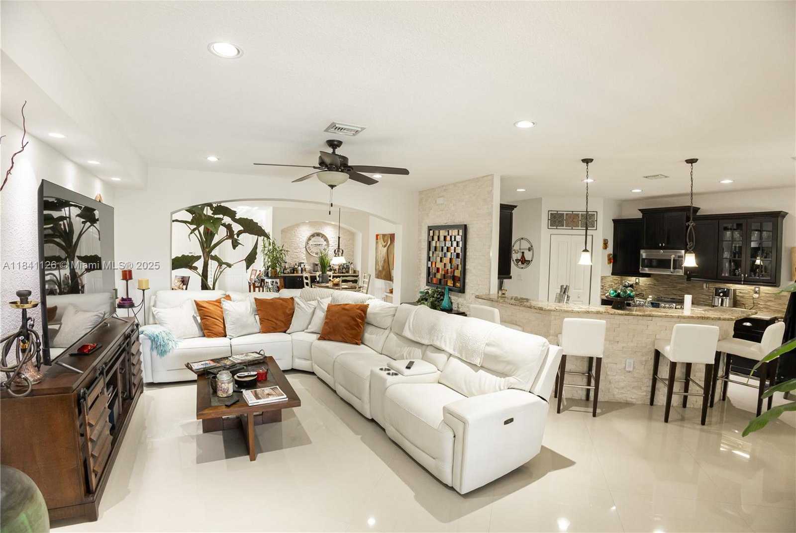 Small Image of 2133 NORTH WEST 14TH PL, Homestead Number 39