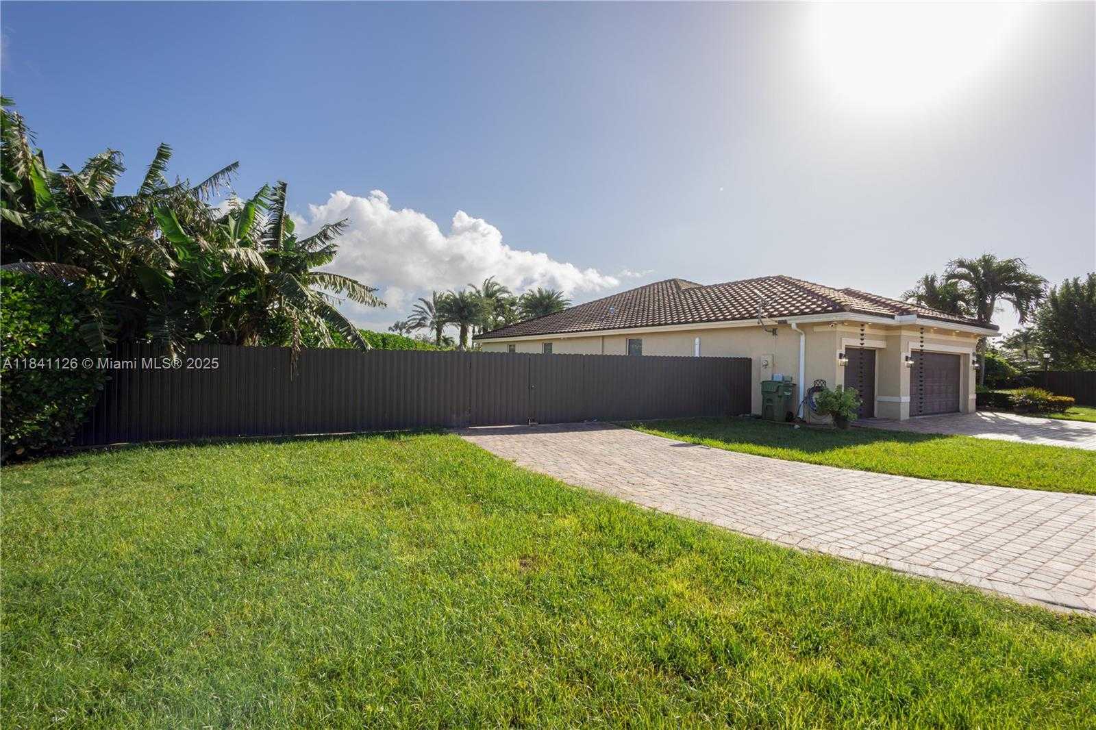Small Image of 2133 NORTH WEST 14TH PL, Homestead Number 59