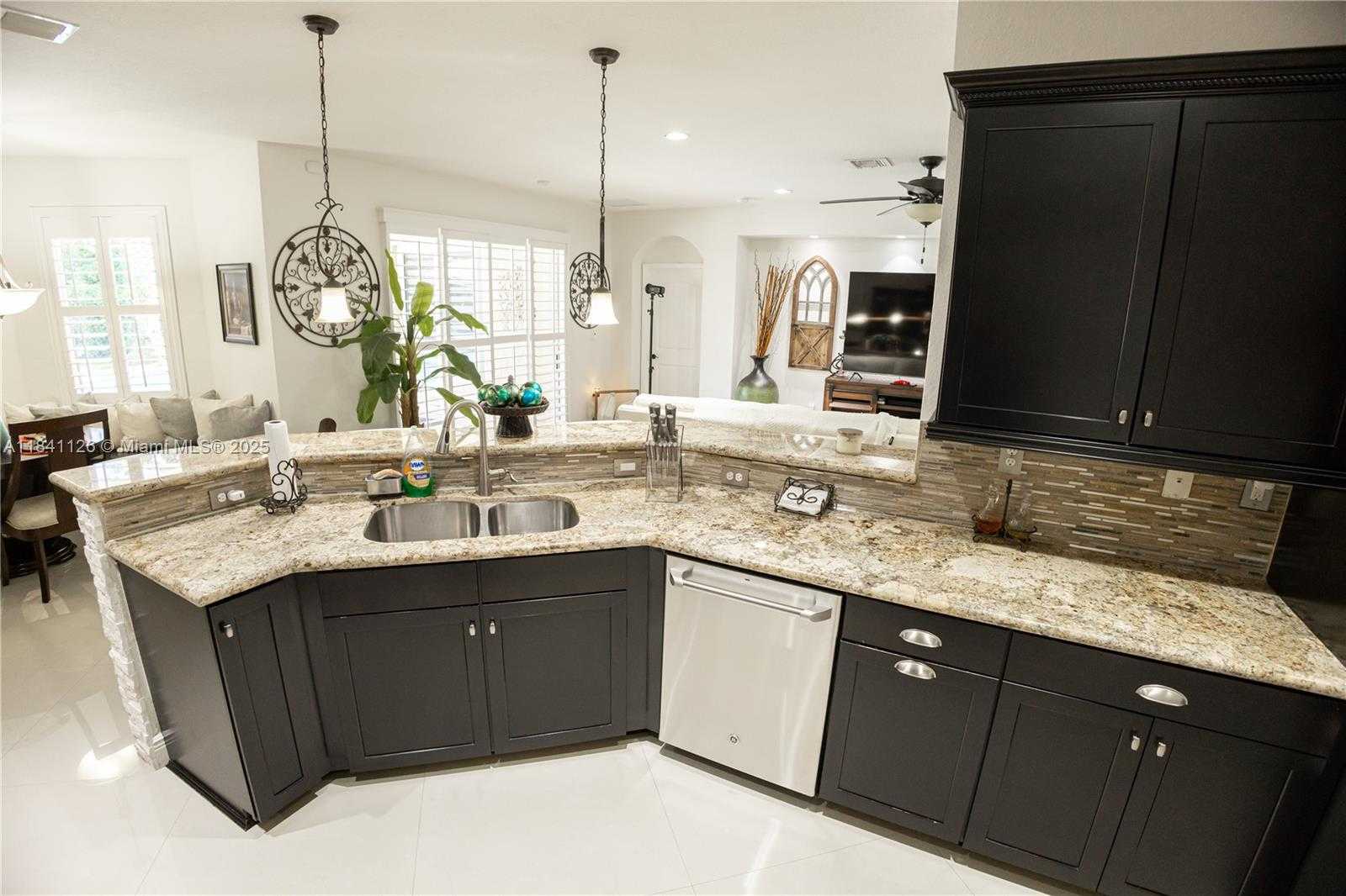 Small Image of 2133 NORTH WEST 14TH PL, Homestead Number 9