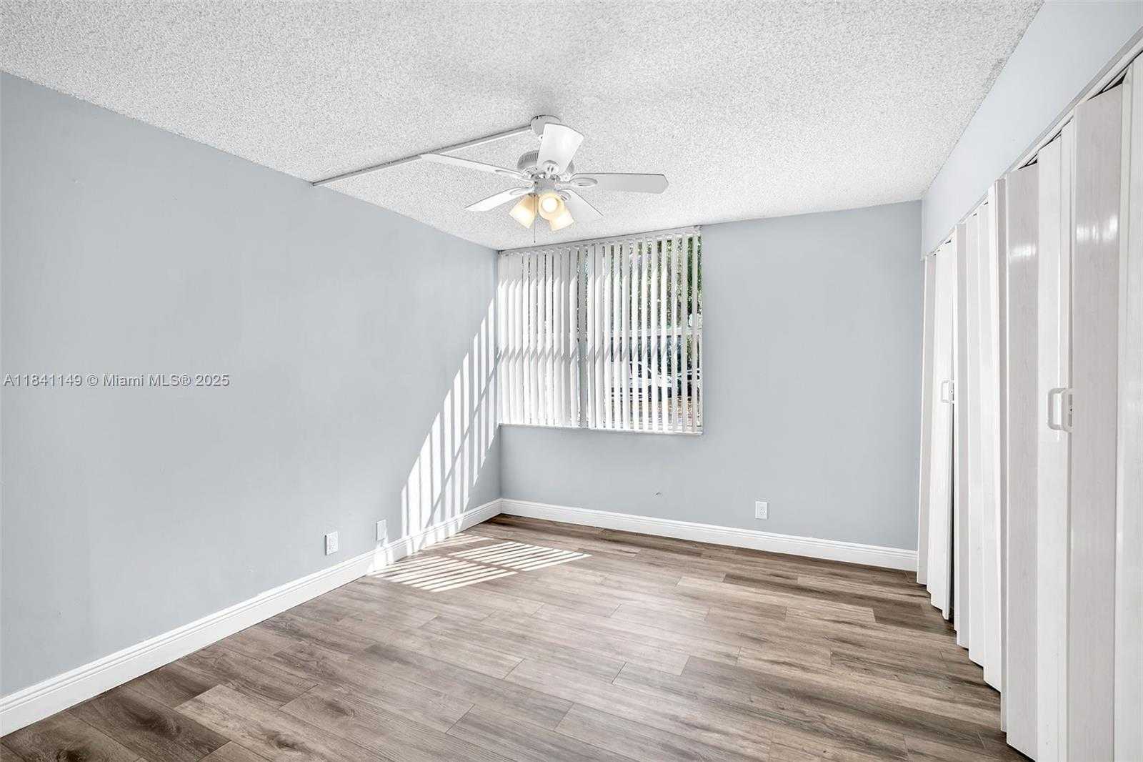 Small Image of 3671 ENVIRON BLVD, Lauderhill Number 15