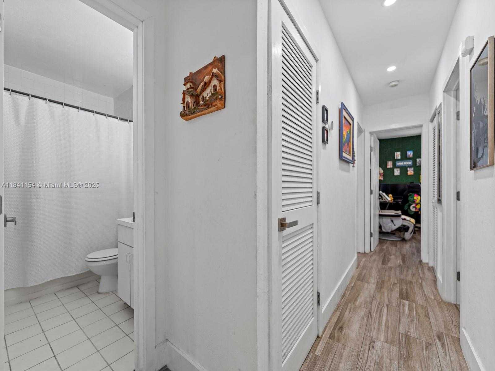 Small Image of 19711 WHISPERING PINES RD, Cutler Bay Number 14