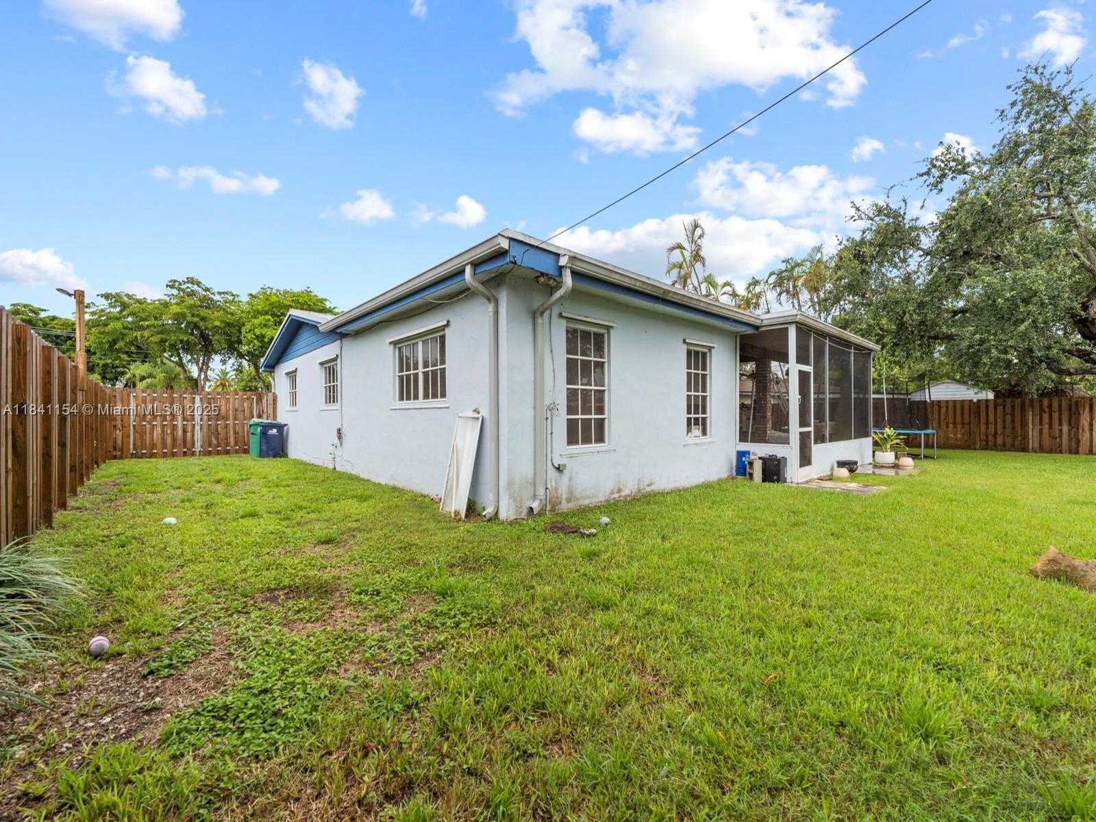 Small Image of 19711 WHISPERING PINES RD, Cutler Bay Number 30