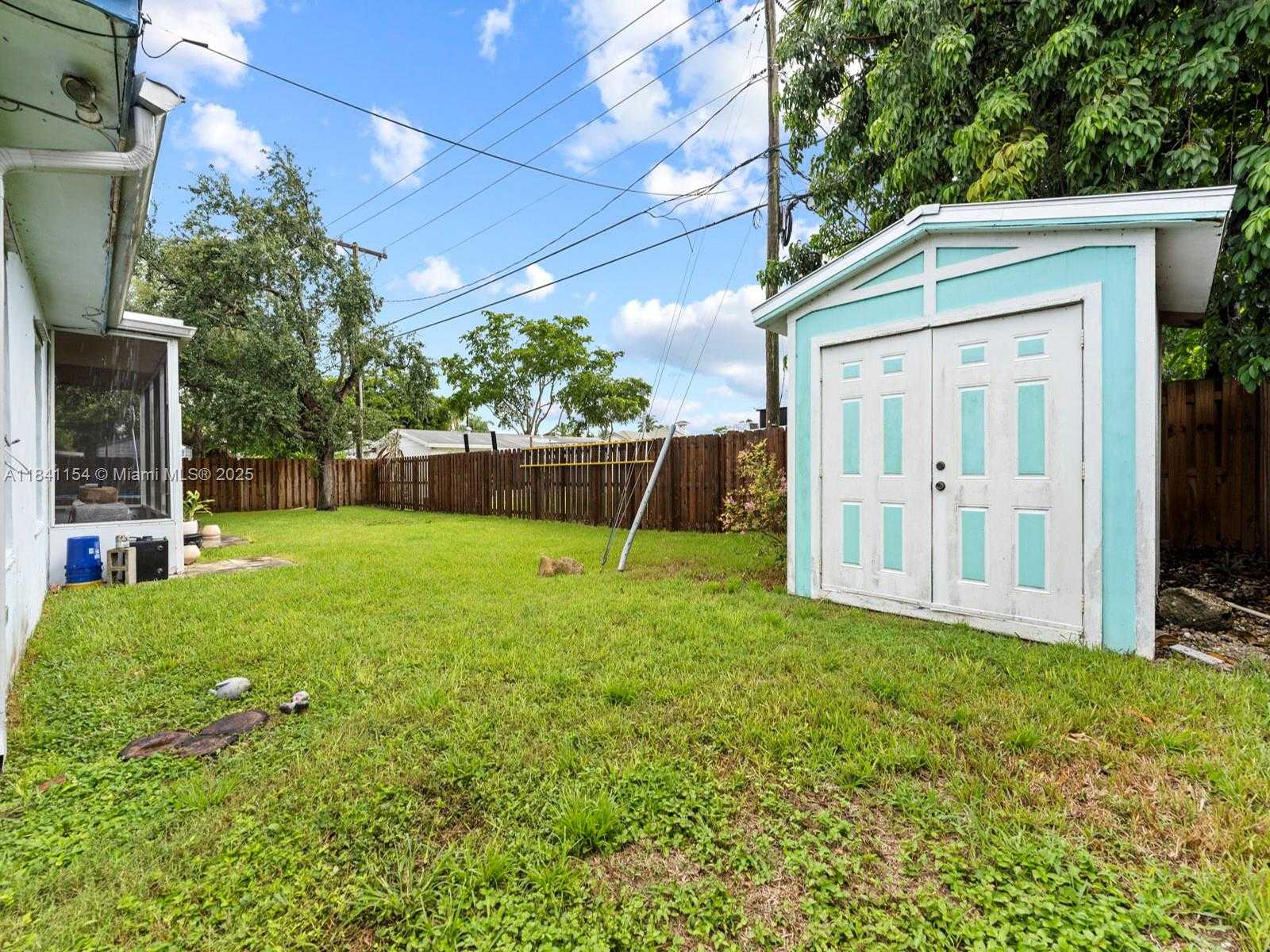 Small Image of 19711 WHISPERING PINES RD, Cutler Bay Number 31