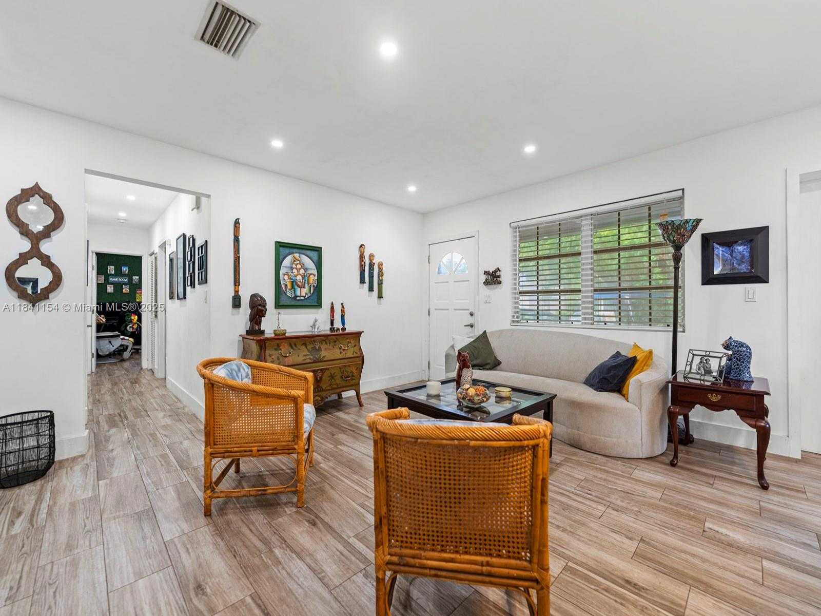 Small Image of 19711 WHISPERING PINES RD, Cutler Bay Number 5