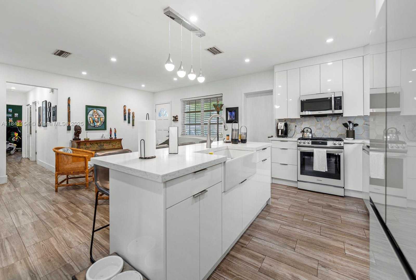 Small Image of 19711 WHISPERING PINES RD, Cutler Bay Number 8