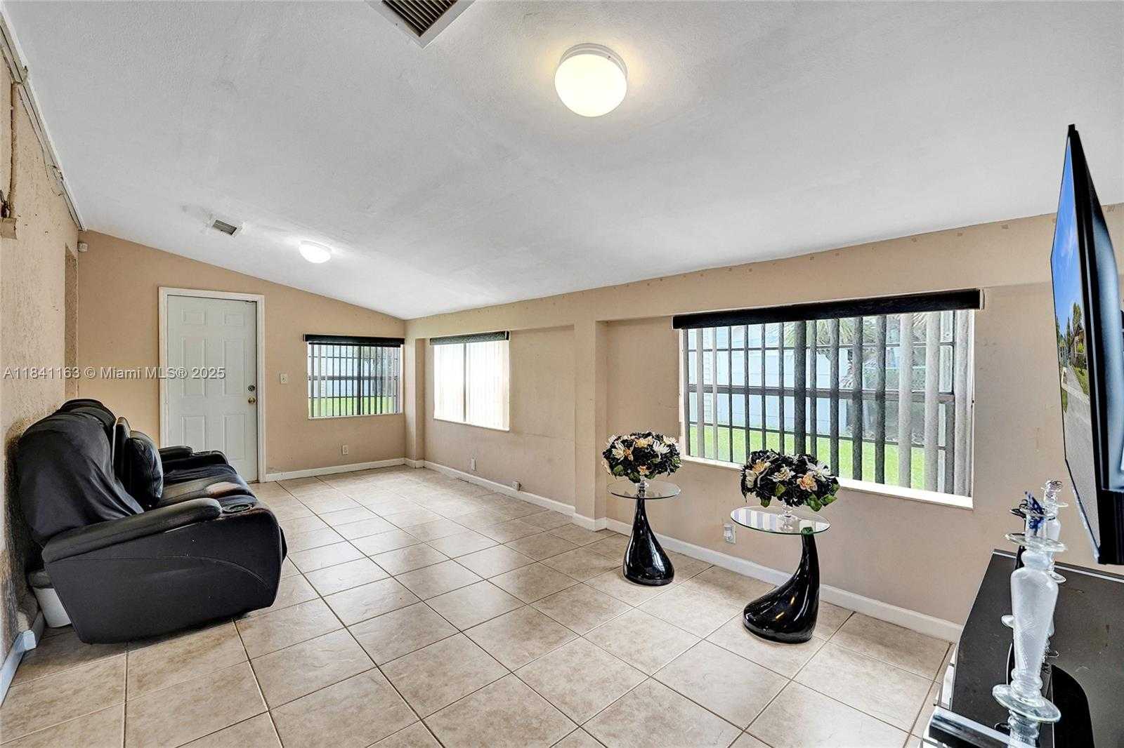 Small Image of 2751 NORTH WEST 24TH CT, Fort Lauderdale Number 25