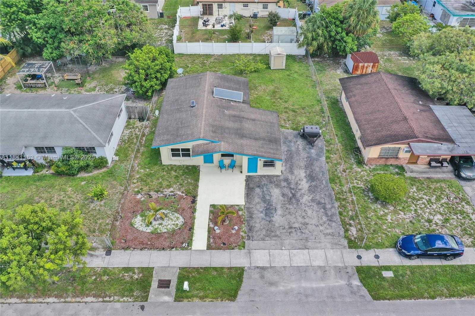 Small Image of 2751 NORTH WEST 24TH CT, Fort Lauderdale Number 58
