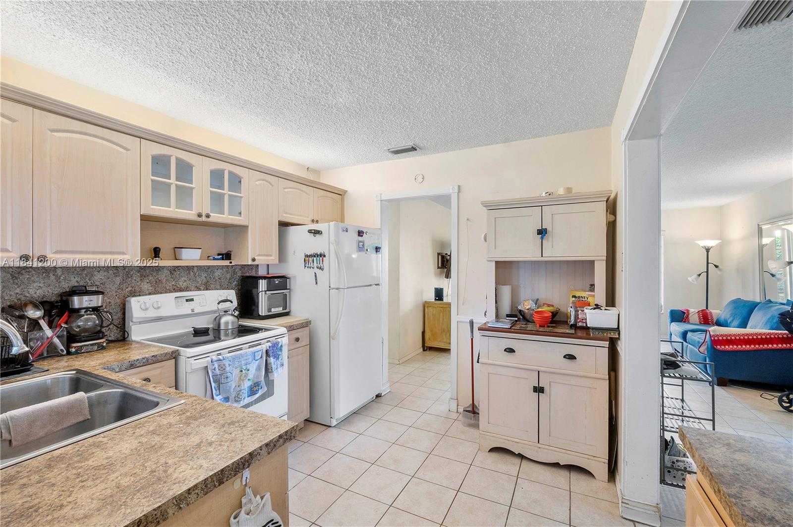 Small Image of 7104 NORTH WEST 71ST AVE, Tamarac Number 10