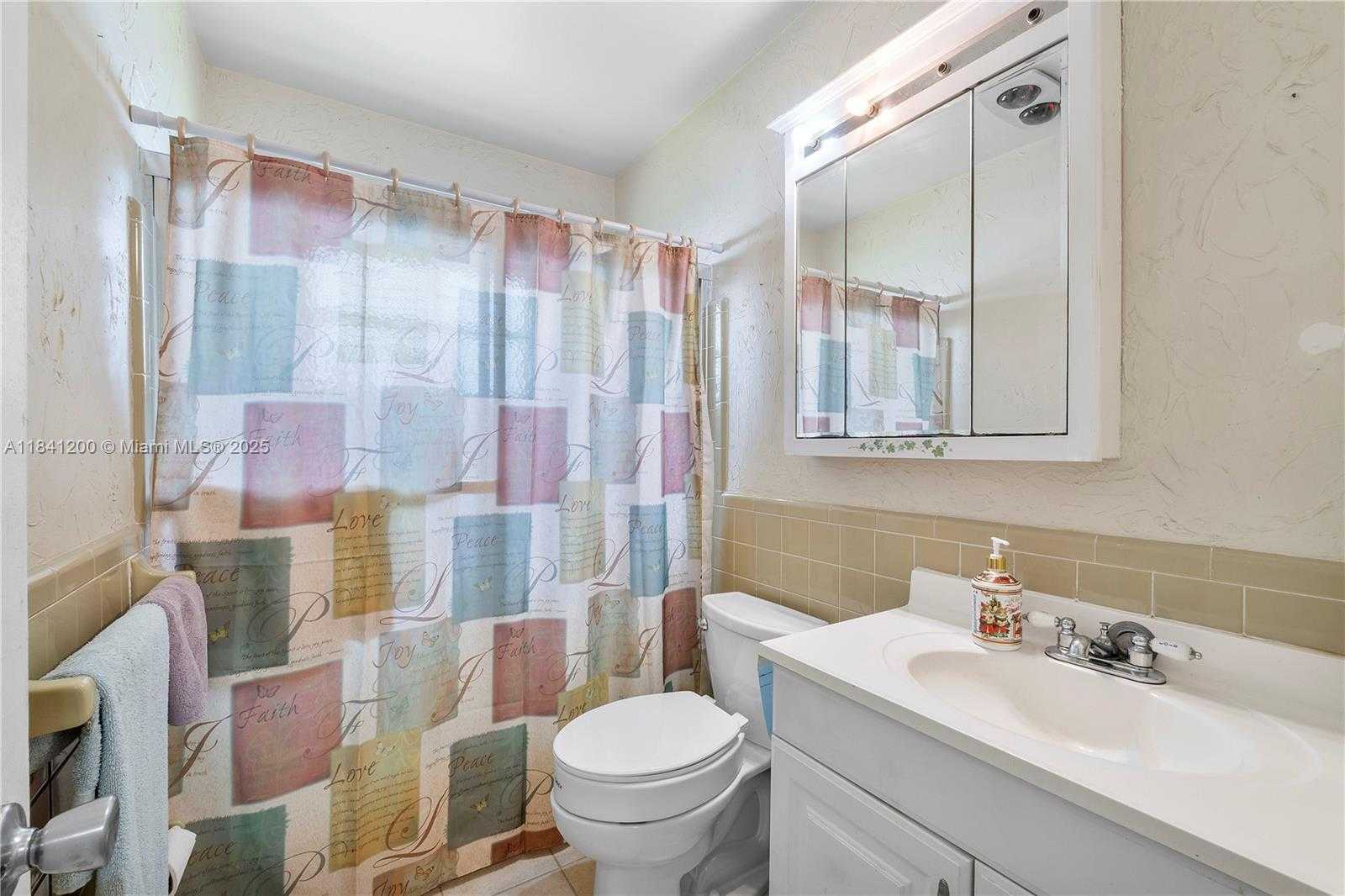 Small Image of 7104 NORTH WEST 71ST AVE, Tamarac Number 14