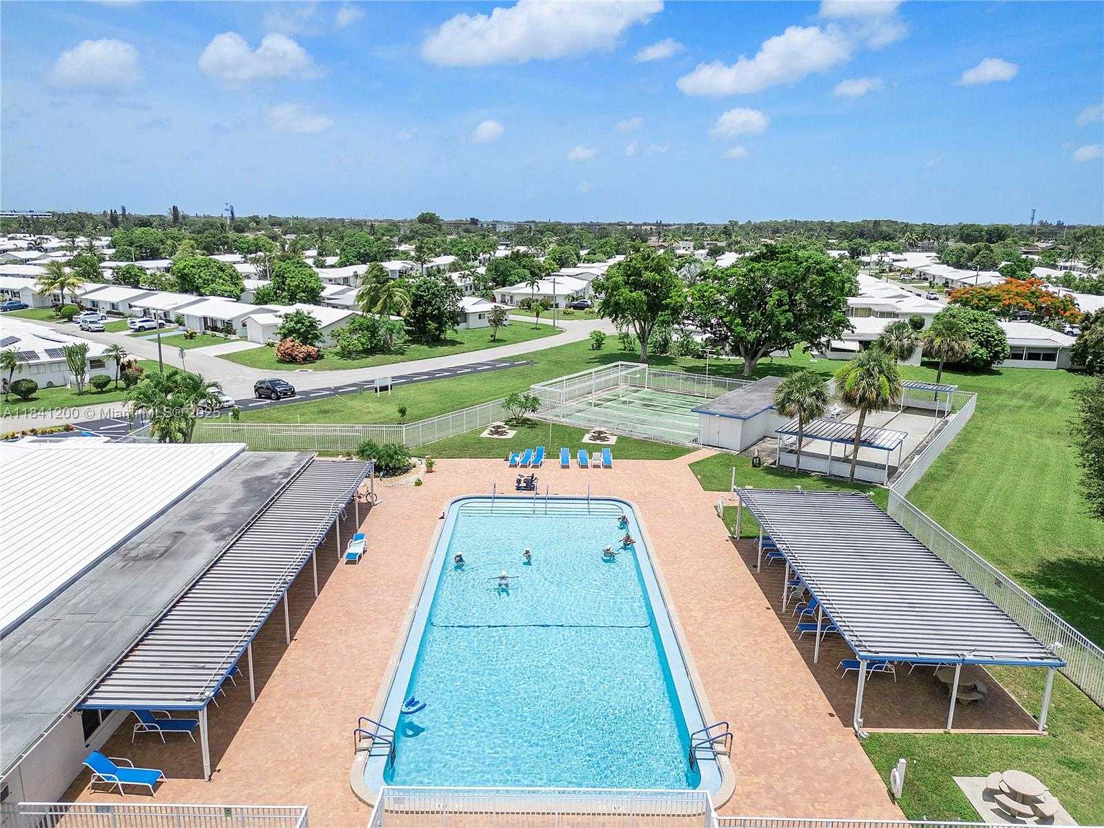 Small Image of 7104 NORTH WEST 71ST AVE, Tamarac Number 22