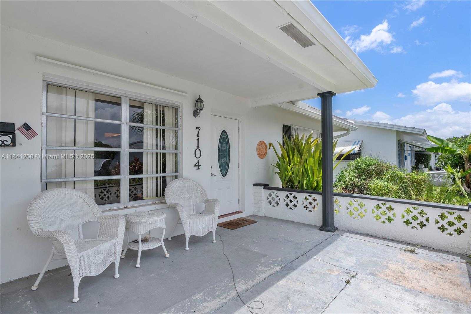Small Image of 7104 NORTH WEST 71ST AVE, Tamarac Number 3