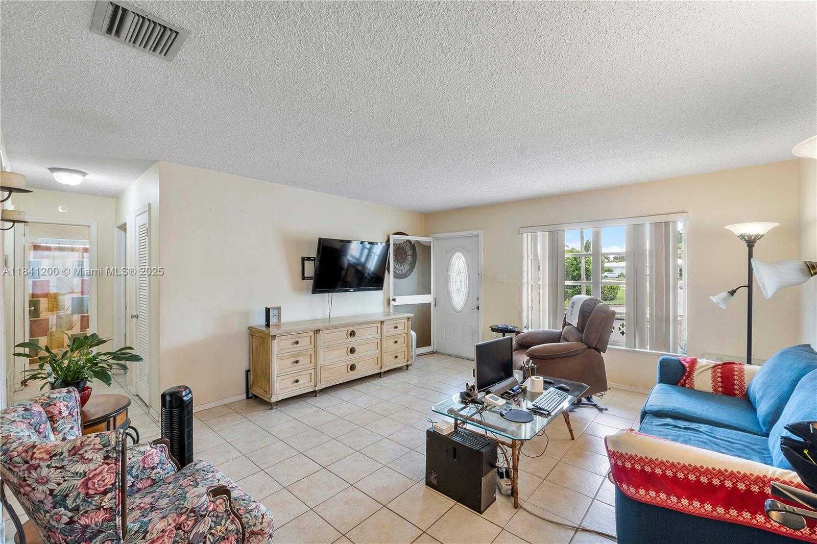 Small Image of 7104 NORTH WEST 71ST AVE, Tamarac Number 4
