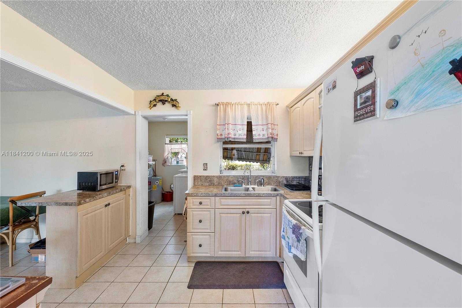 Small Image of 7104 NORTH WEST 71ST AVE, Tamarac Number 8