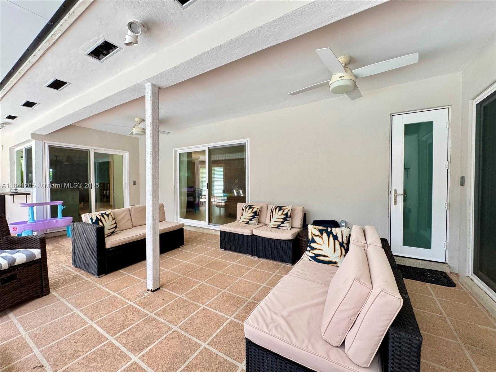 Small Image of 7450 SOUTH WEST 165TH TER, Palmetto Bay Number 11