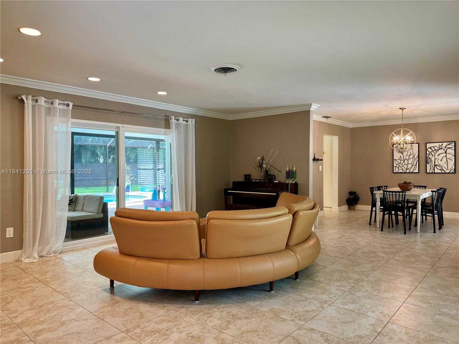 Small Image of 7450 SOUTH WEST 165TH TER, Palmetto Bay Number 18