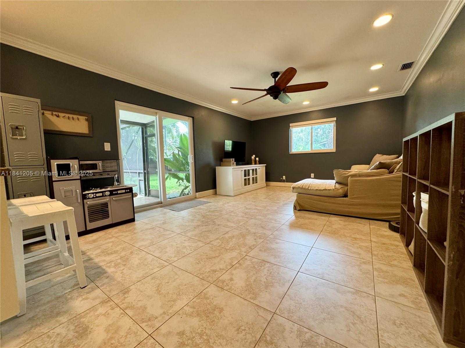 Small Image of 7450 SOUTH WEST 165TH TER, Palmetto Bay Number 25