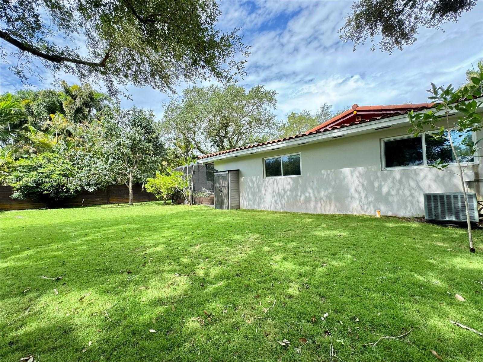 Small Image of 7450 SOUTH WEST 165TH TER, Palmetto Bay Number 5
