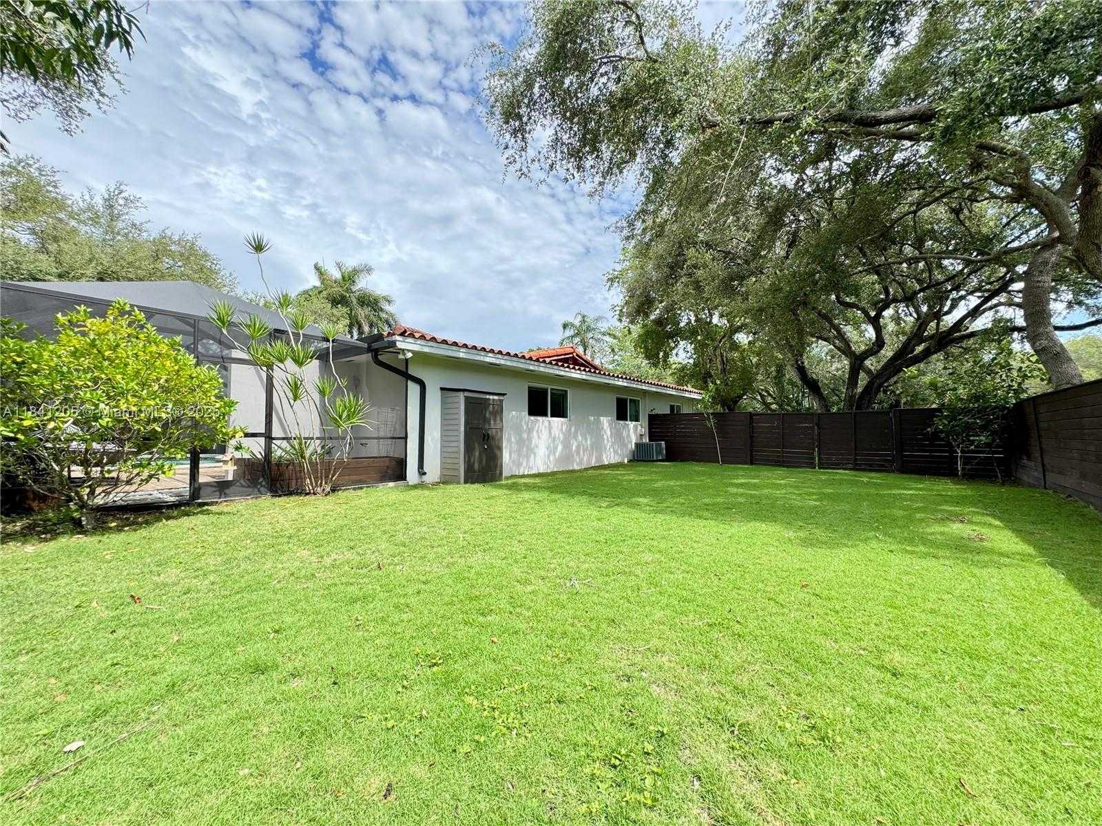 Small Image of 7450 SOUTH WEST 165TH TER, Palmetto Bay Number 7