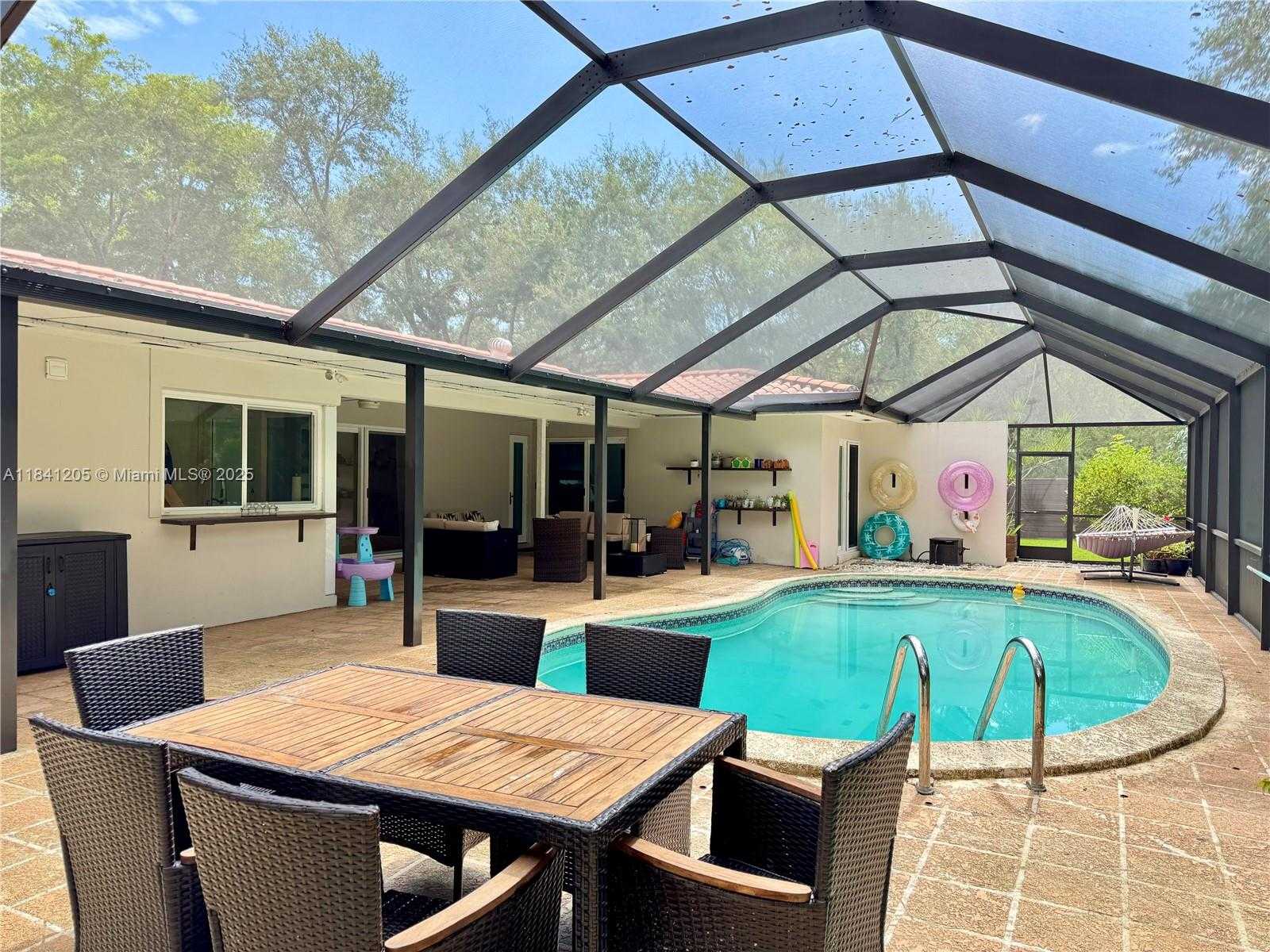 Small Image of 7450 SOUTH WEST 165TH TER, Palmetto Bay Number 9