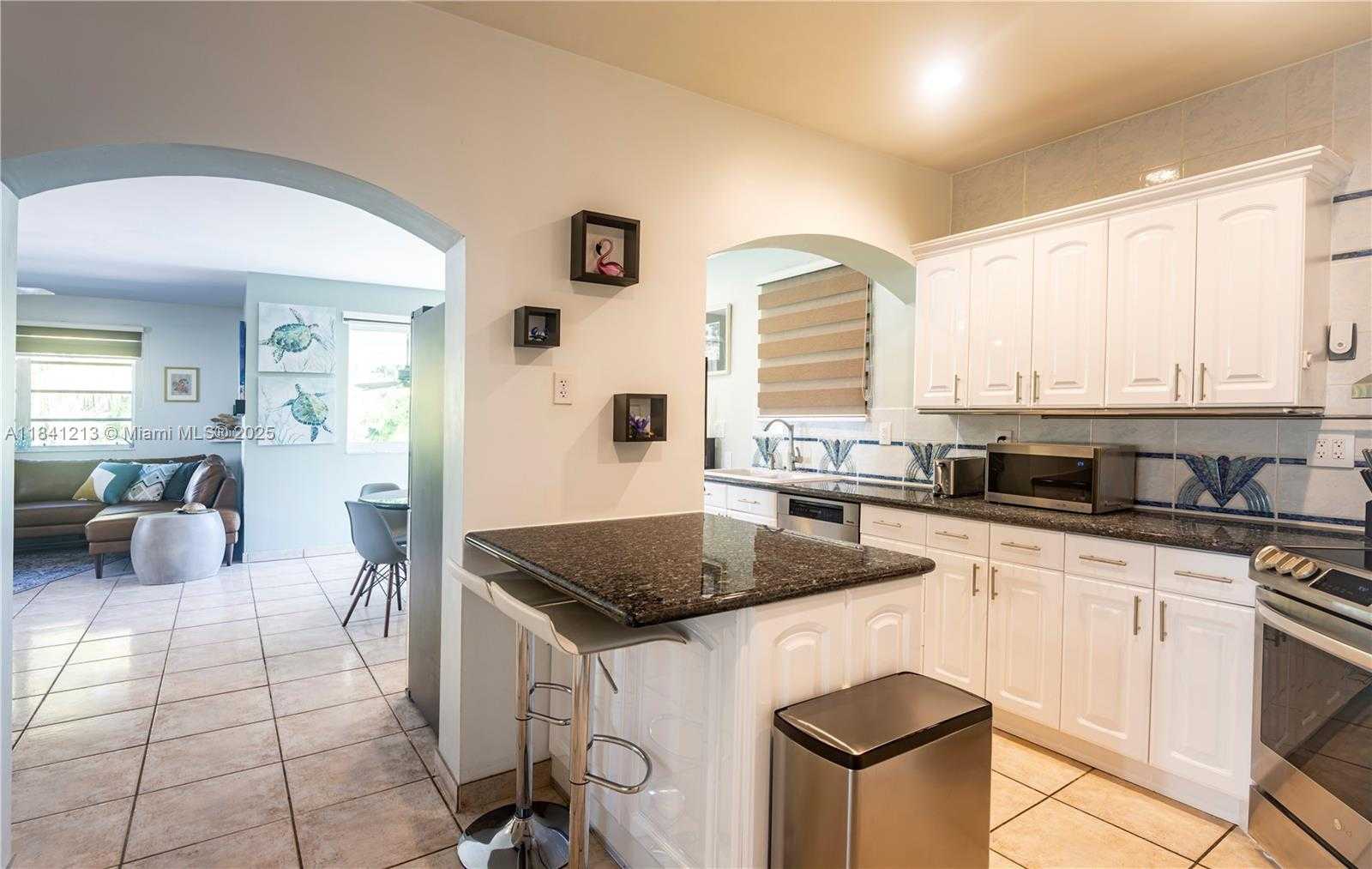 Small Image of 1745 SOUTH WEST 11TH TER, Miami Number 19