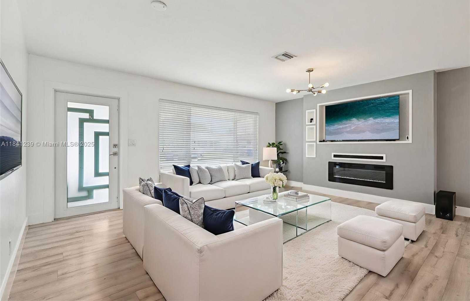 Small Image of 2455 WILEY CT, Hollywood Number 10