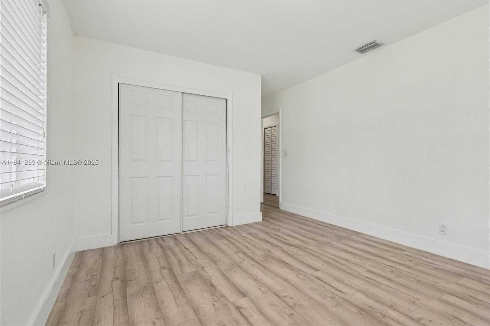 Small Image of 2455 WILEY CT, Hollywood Number 30