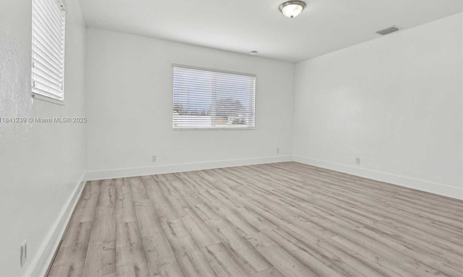 Small Image of 2455 WILEY CT, Hollywood Number 34