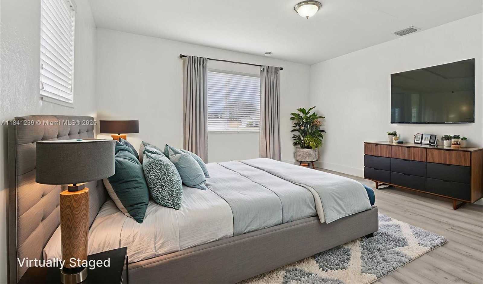 Small Image of 2455 WILEY CT, Hollywood Number 35