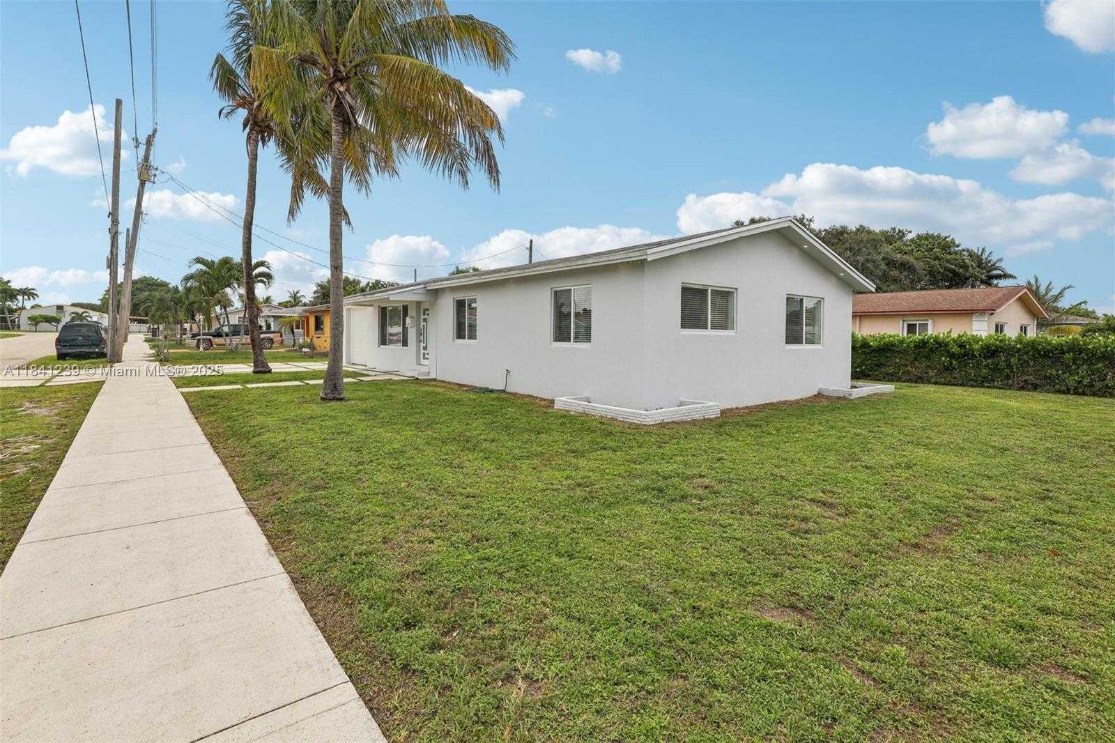Small Image of 2455 WILEY CT, Hollywood Number 41