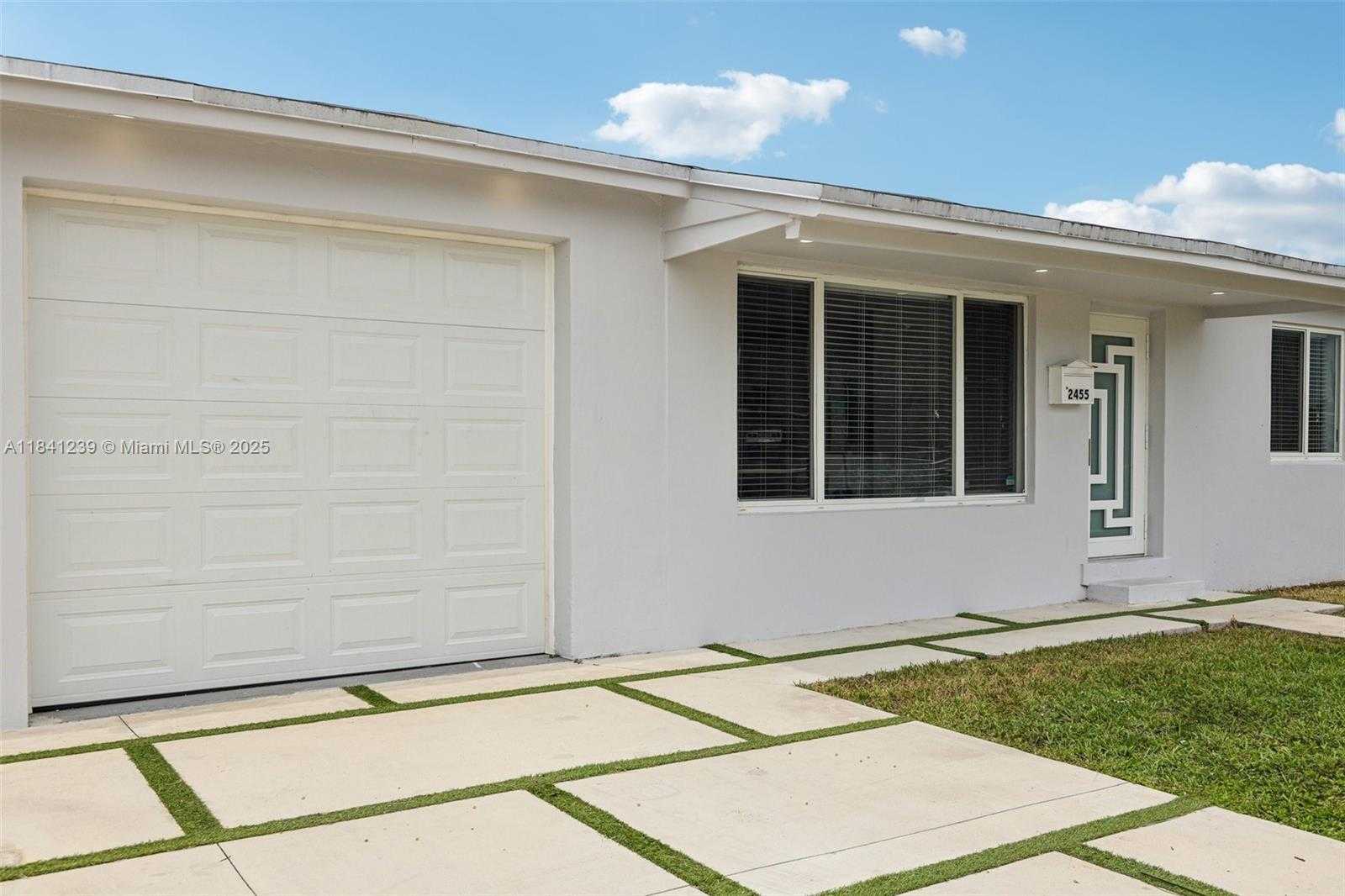 Small Image of 2455 WILEY CT, Hollywood Number 7