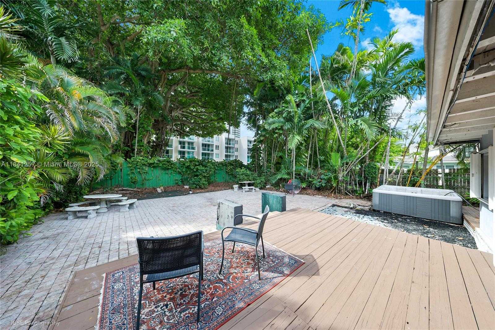 Small Image of 1615 SOUTH MIAMI AVE, Miami Number 18