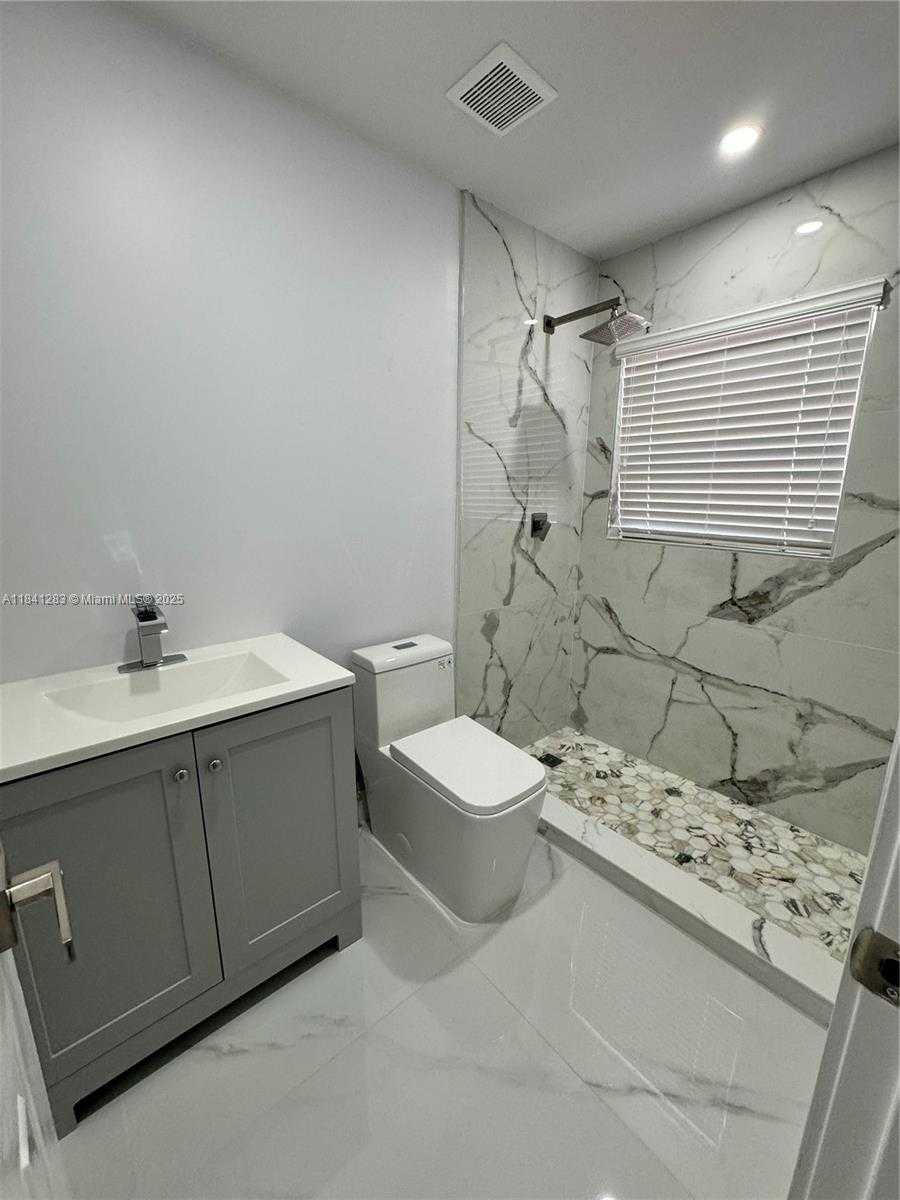 Small Image of 1649 NORTH EAST 30TH CT, Pompano Beach Number 11