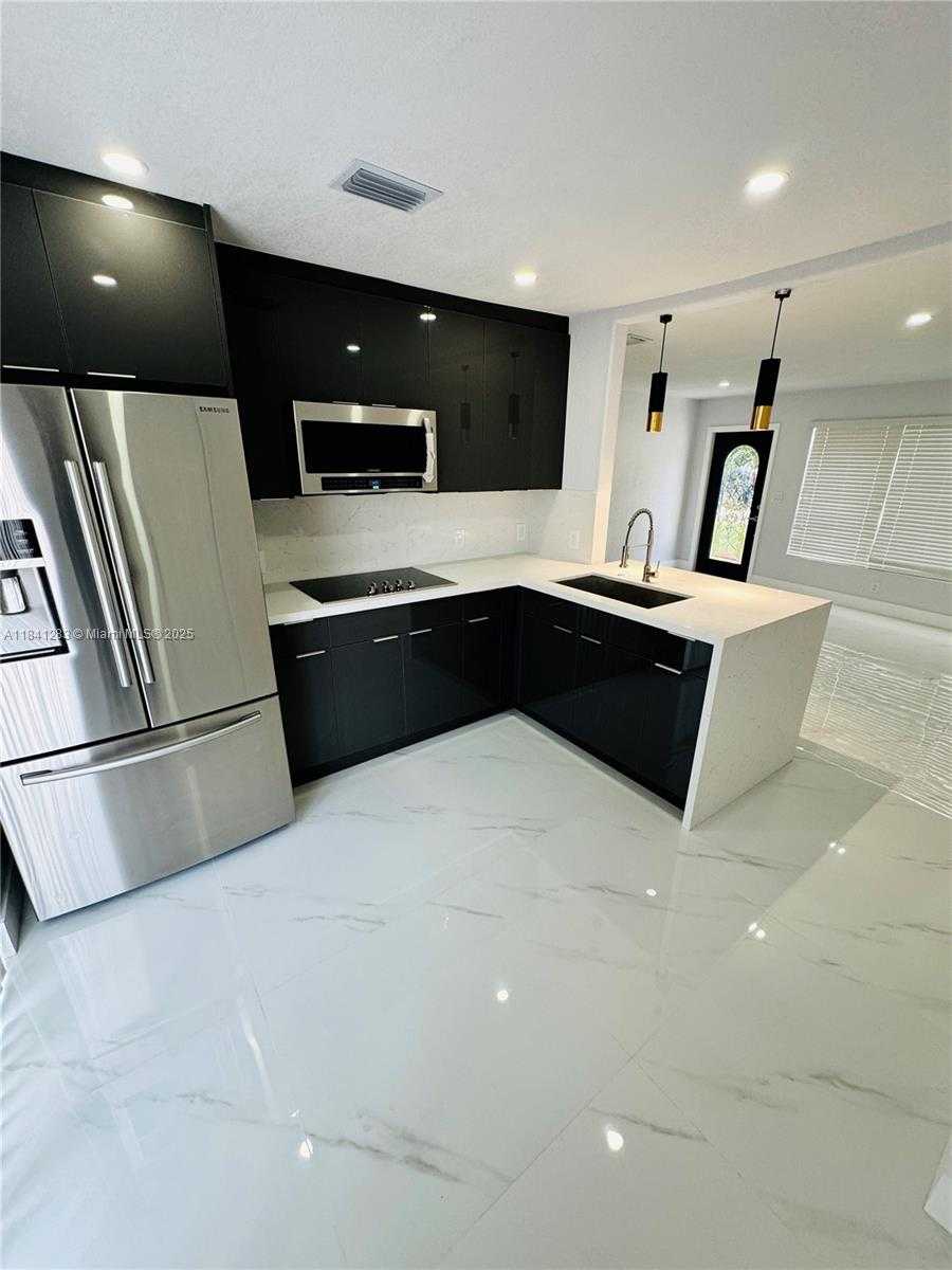 Small Image of 1649 NORTH EAST 30TH CT, Pompano Beach Number 5