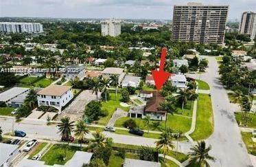 Small Image of 10900 NORTH BAYSHORE DR, Miami Number 18